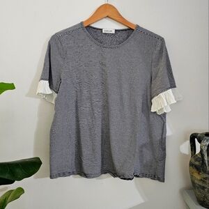 Black & white short sleeve crew neck t-shirt with ruffled details
